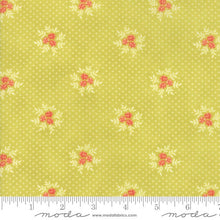 Load image into Gallery viewer, ELLA &amp; OLLIE by Fig Tree for Moda - Floral Posies Light  Green - #20307-15 - One Half Yard - Shortcake Quilt Kit -- Christmas Figs
